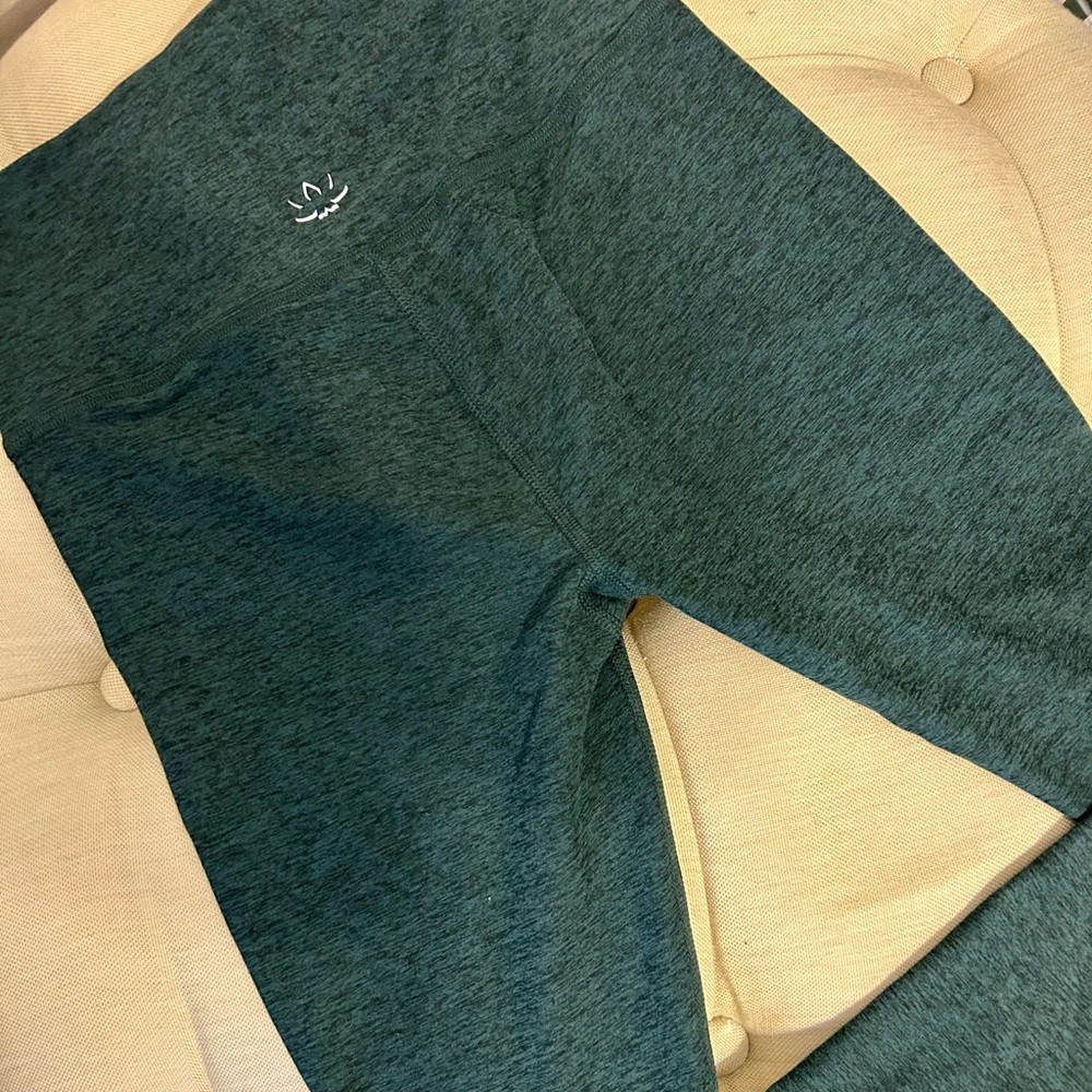 Beyond Yoga Dark Green Leggings